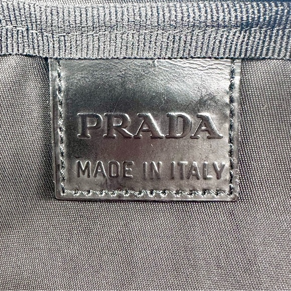 Authentic Prada Nylon Tessuto Clutch Bag /  Cosmetic Pouch Large EUC - Picture 4 of 11